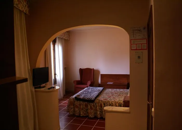 Hotel De La Gloria 3*