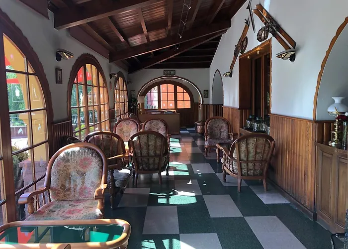 Hotel De La Gloria 3*