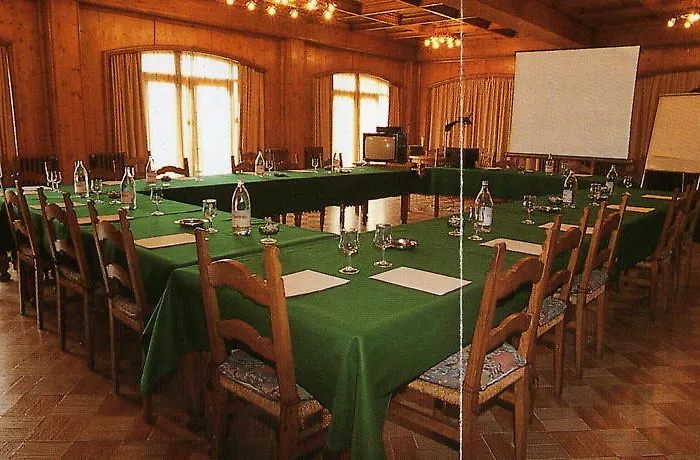 De La Gloria Hotel 3*